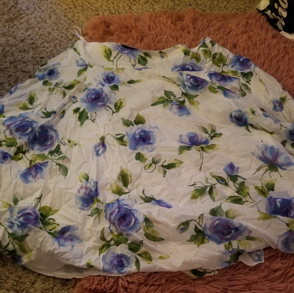 Flowy skirt